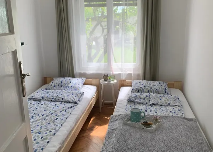 Fuege Vendeghaz * 乔保克