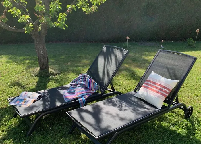 Fuege Vendeghaz * 乔保克