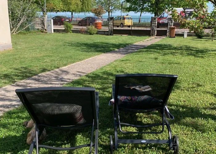 Fuege Vendeghaz * 乔保克